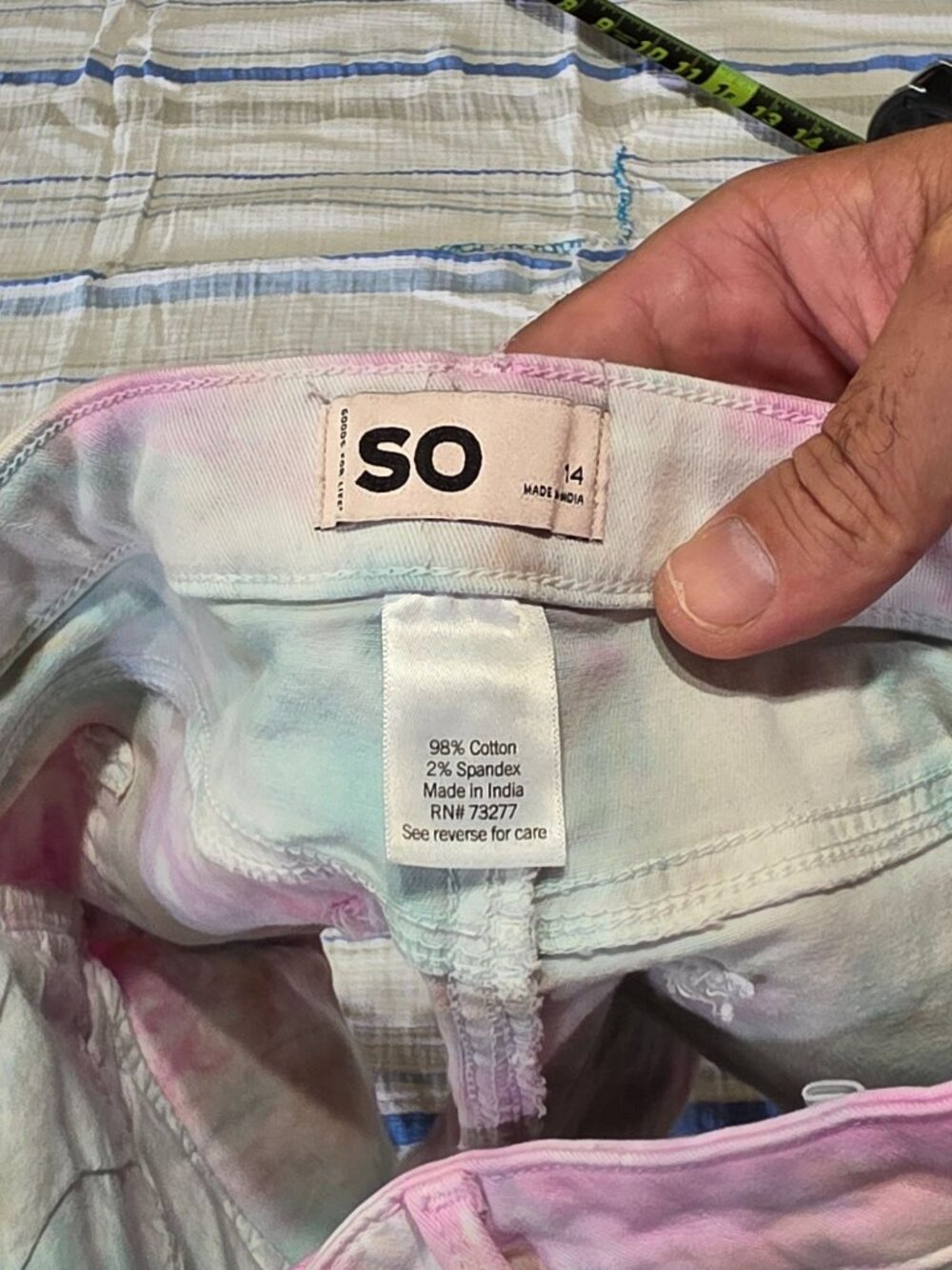 SO Kohl's Girls Mid-Rise Shortie Tie-Dye Denim Shorts Pastels Size 14 - Picture 5 of 6